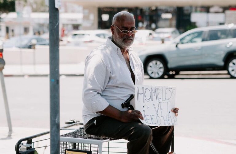 Homeless Artist Sells $100,000 Worth of Artwork in 5 Days - Millionaire