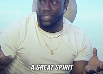 @kevinhart4real with the fire! 🔥 “You can... 10 @kevinhart4real with the fire! 🔥 “You can’t break a great spirit.” Would you agree? - Millionaire Mentor #shorts