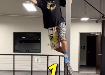 People are afraid to take action and create a better future for themselves because they’re too worried about what others will think of them. ⁣⁣⁣⁣⁣ ⁣⁣⁣⁣⁣ Instead of learning how to REALLY make a difference in their lives, they work hard - as everybody does.⁣⁣⁣⁣⁣ ⁣⁣⁣⁣⁣ The thing is... If hard work alone had helped to create success and wealth, everyone hardworking the 9-5 would have been a millionaire by now. ⁣⁣⁣⁣⁣ ⁣⁣⁣⁣⁣ There’s a specific reason why out of 330 million people in the US, there are only 788 billionaires... ⁣⁣⁣⁣⁣ ⁣⁣⁣⁣⁣ The key to success isn’t working hard.⁣⁣⁣⁣⁣ ⁣⁣⁣⁣⁣ The key to success is to be able to work smart.⁣⁣⁣⁣⁣ ⁣⁣⁣⁣⁣ Now you’re probably asking: How can I learn to work smart?⁣⁣⁣⁣⁣ ⁣⁣⁣⁣⁣ That’s why today, I highly recommend you to follow some of the best mentors on Instagram.⠀⁣⁣⁣⁣⁣ ⠀⁣⁣⁣⁣⁣ The key to learning how to work smart and create your best future is by learning from the people who have already done it & teach you how you can do it too. ⁣⁣⁣⁣⁣ ⁣⁣⁣⁣⁣ Their daily Instagram posts will help you a lot. ⁣⁣⁣⁣⁣ ⁣⁣⁣⁣⁣ Here they are:⠀⁣⁣⁣⁣⁣ 1) @mindset.focused.ai 2) @kingketo 3) @tanner.chidester 4) @sameem.rouhani 5) @realbrycehenson 6) @keithenlewis 7) @nabeelmogul 8) @codywatkinsfitness 9) @kingofamzn 10) @omarfhafez 11) @alz_ecom 12) @terrencekruse 13) @avaglica 14) @alexthxmpson 15) @tramithi 16) @perrysrey 17) @graystonetrading 18) @wannercashcow 19) @logansneed_ 20) @rebeccazung 21) @pipkinresells 22) @suzangalluzzo 23) @shaun.ghavami 24) @codyjefferson 25) @robgill_epic 26) @brady.mcdonald84 27) @thegiladhanina 28) @awareness_of_success 29) @the.success.club - The above content is #sponsored #ad and is for informational and advertising purposes only. You should not construe any such information or other material as legal, tax, investment, financial, business or any other advice. Please do your own due diligence on the people represented in this post. This is a paid advertisement. Jason Stone and Millionaire Mentor Inc does not endorse or represent the person or claims in this post. Please do your own due diligence and research before making financial commitments.